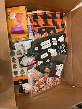 Halloween Surprise box - Orange & Black